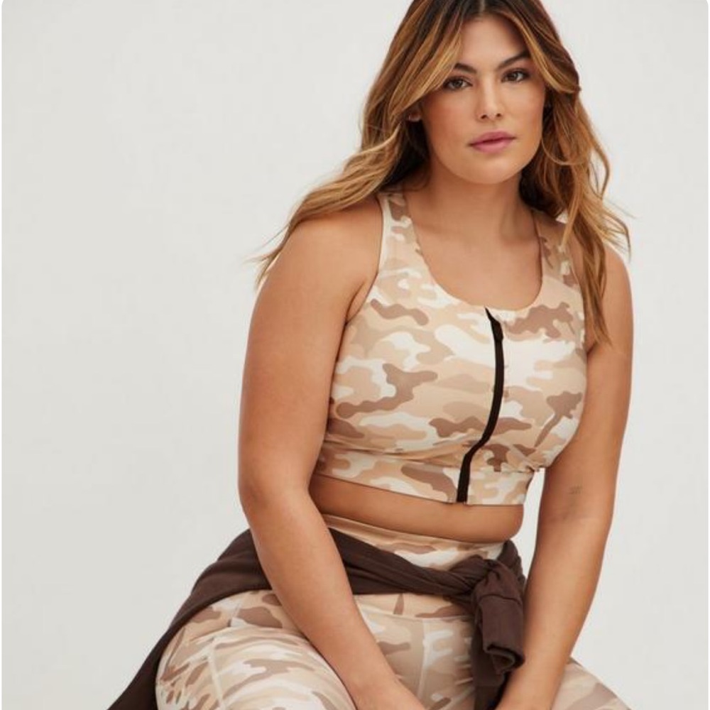 Torrid Active wear 2 piece camouflage